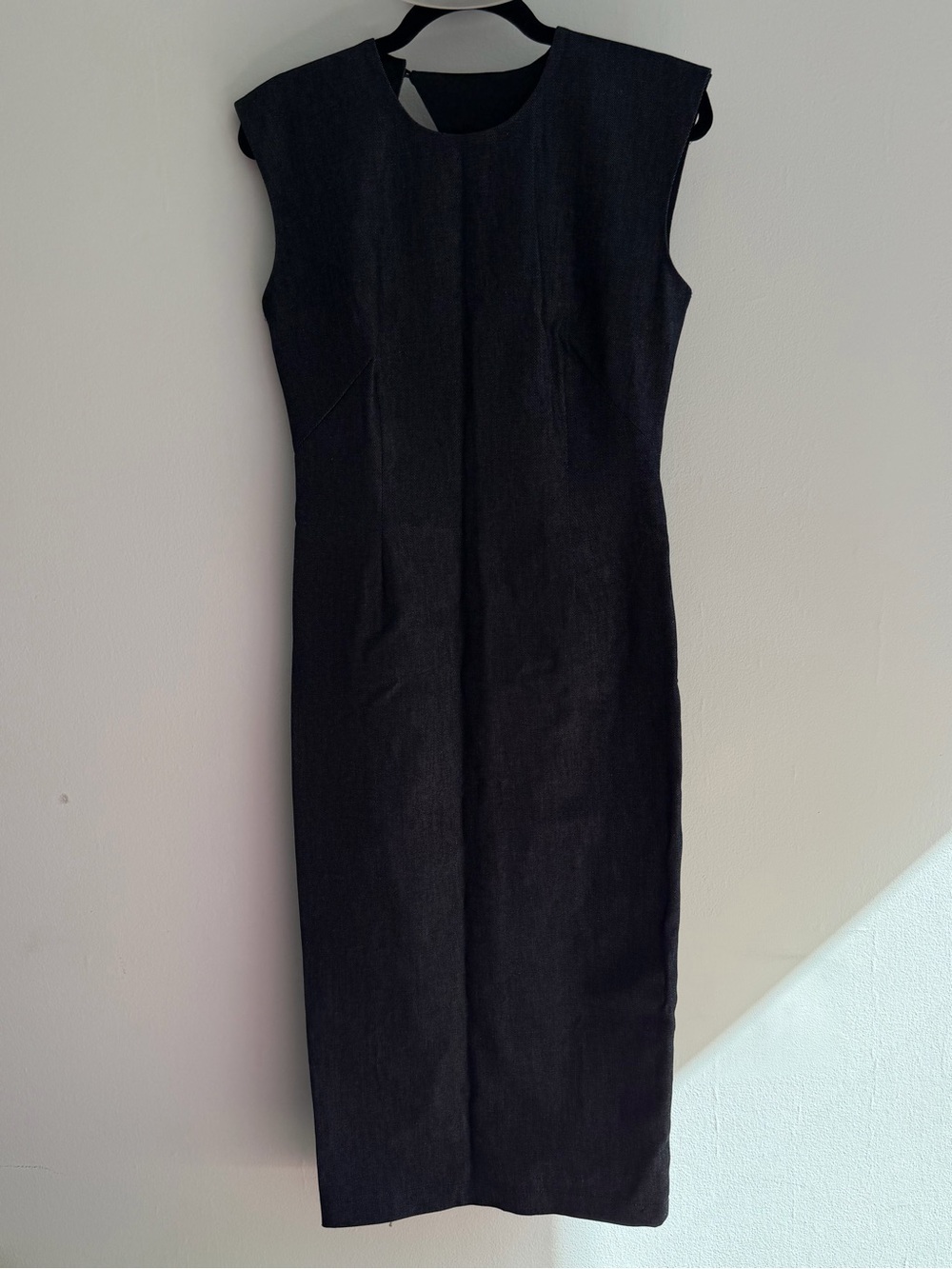 Sleeveless Black Sheath Dress